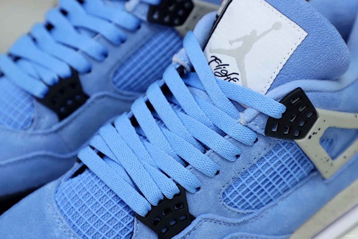 JORDAN BLUE UNIVERSITY 4 AIR 1016